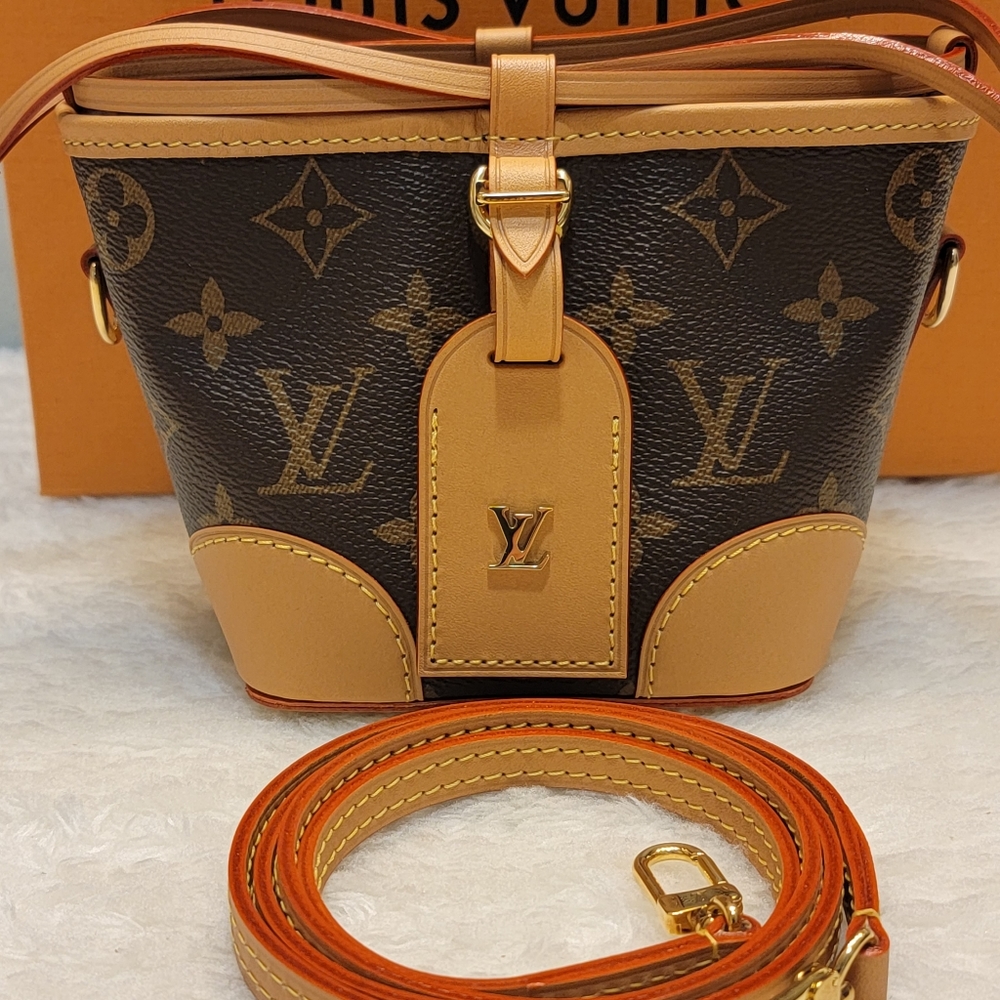 Noe Purse